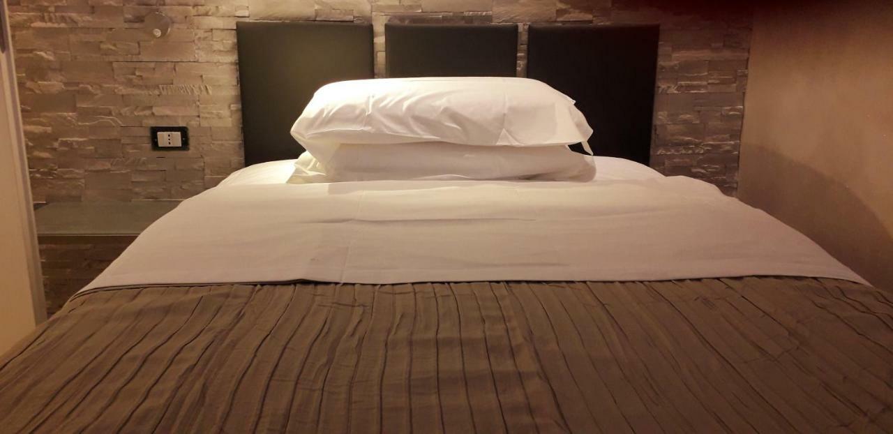A 2 Passi Da Bed and Breakfast Foggia Buitenkant foto