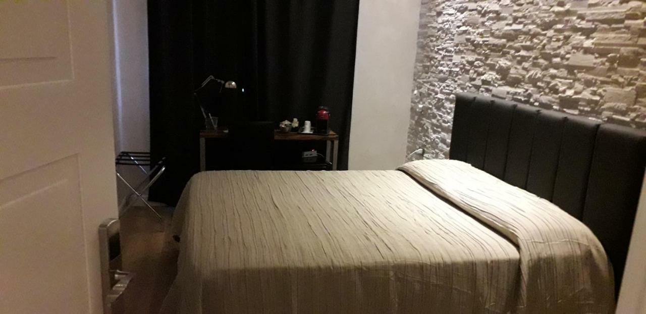 A 2 Passi Da Bed and Breakfast Foggia Buitenkant foto